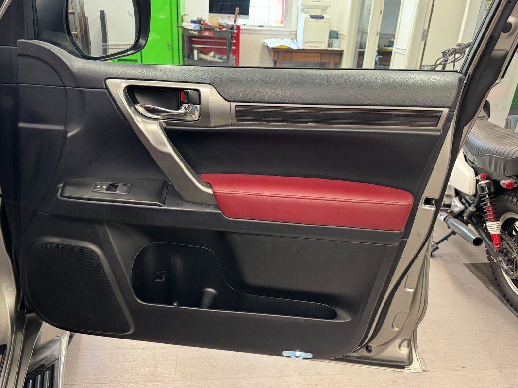 Used 2022 Lexus GX 460 Premium w/ Premium Package image 15