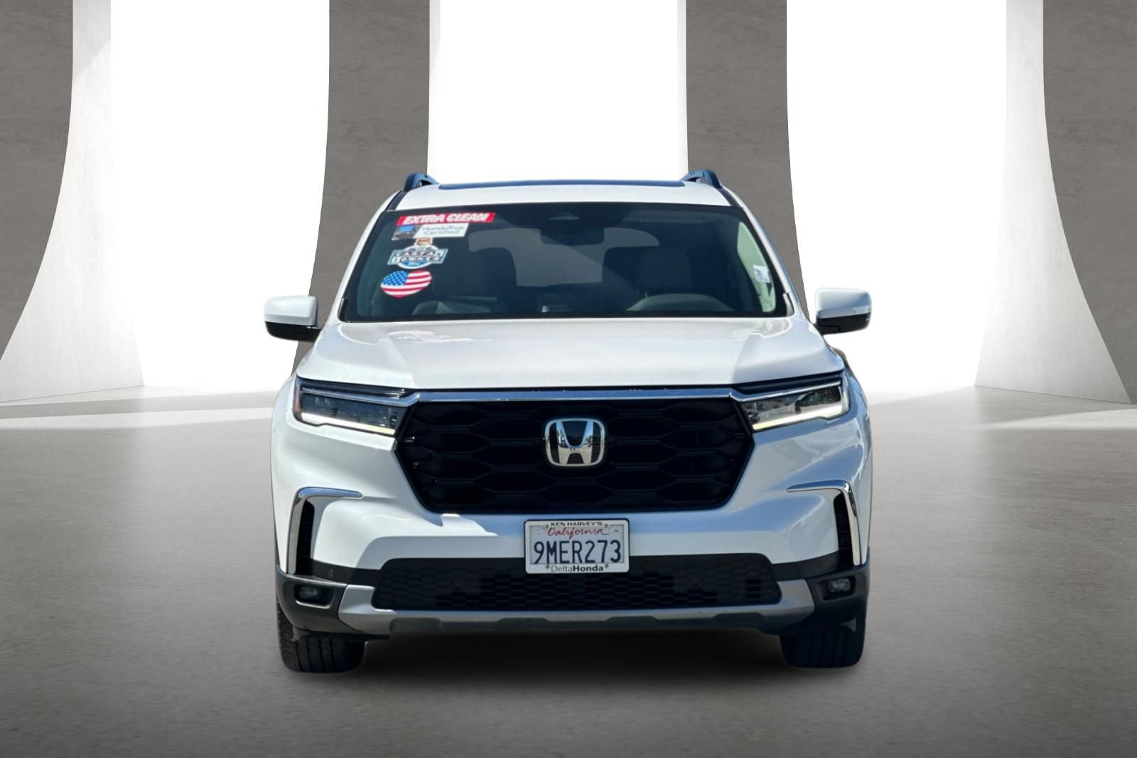 Certified 2025 Honda Pilot Touring image 9