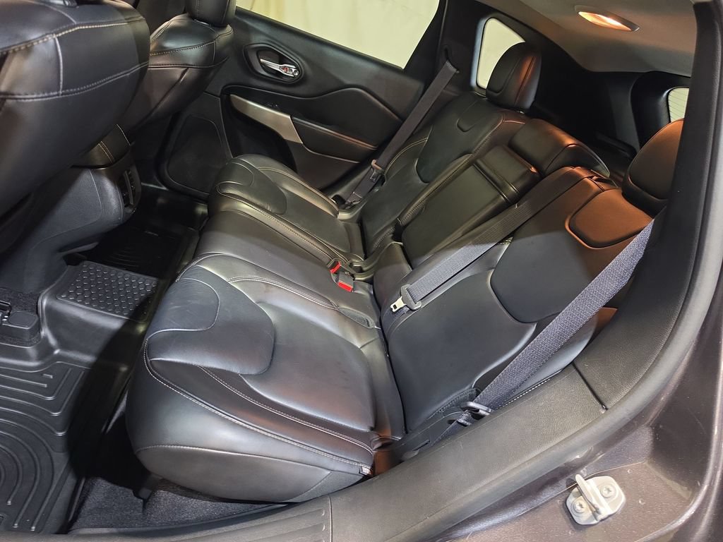 Used 2017 Jeep Cherokee Limited AWD/4WD image 24