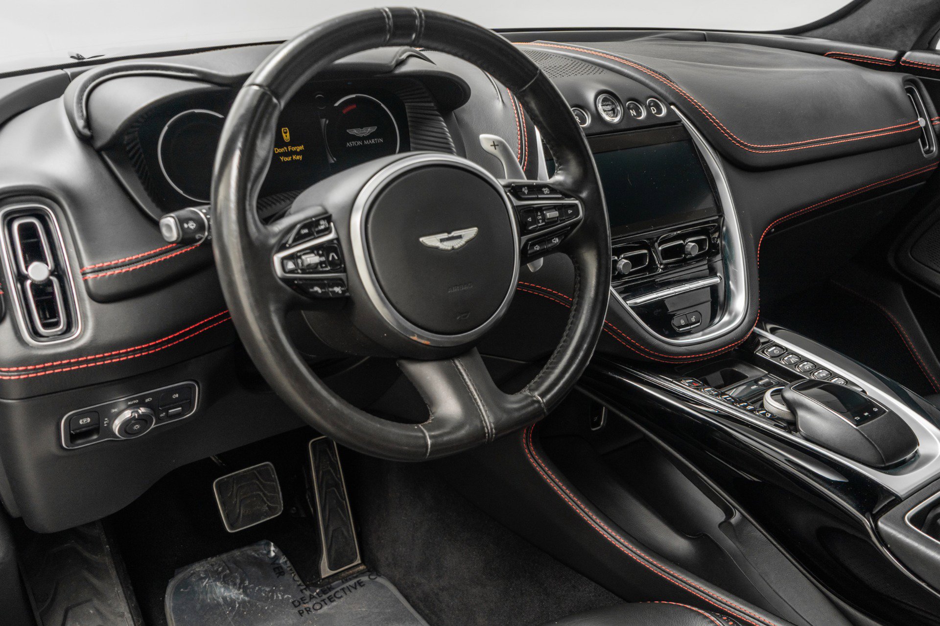 Used 2021 Aston Martin DBX image 13