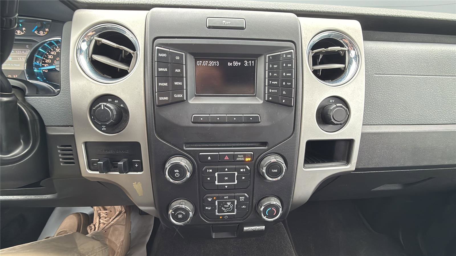 Used 2013 Ford F150 XLT w/ Luxury Equipment Group image 11