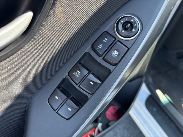 Used 2017 Hyundai Elantra GT image 22