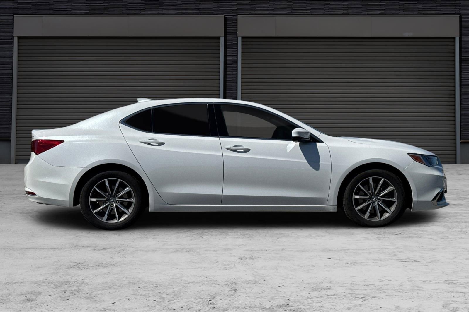 Used 2019 Acura TLX image 3