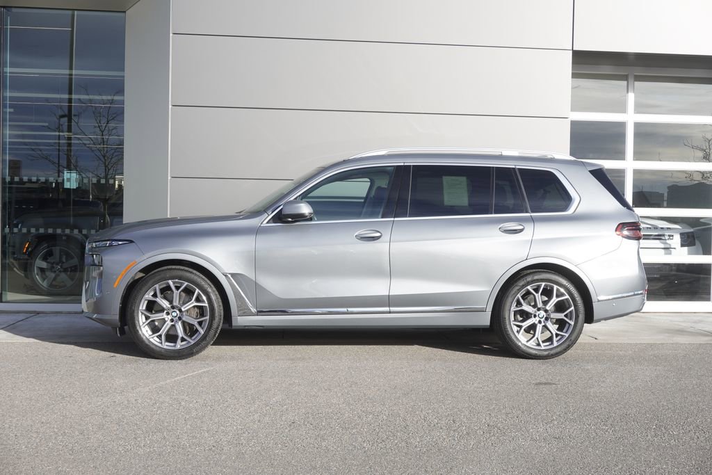 Used 2023 BMW X7 xDrive40i w/ Premium Package image 8