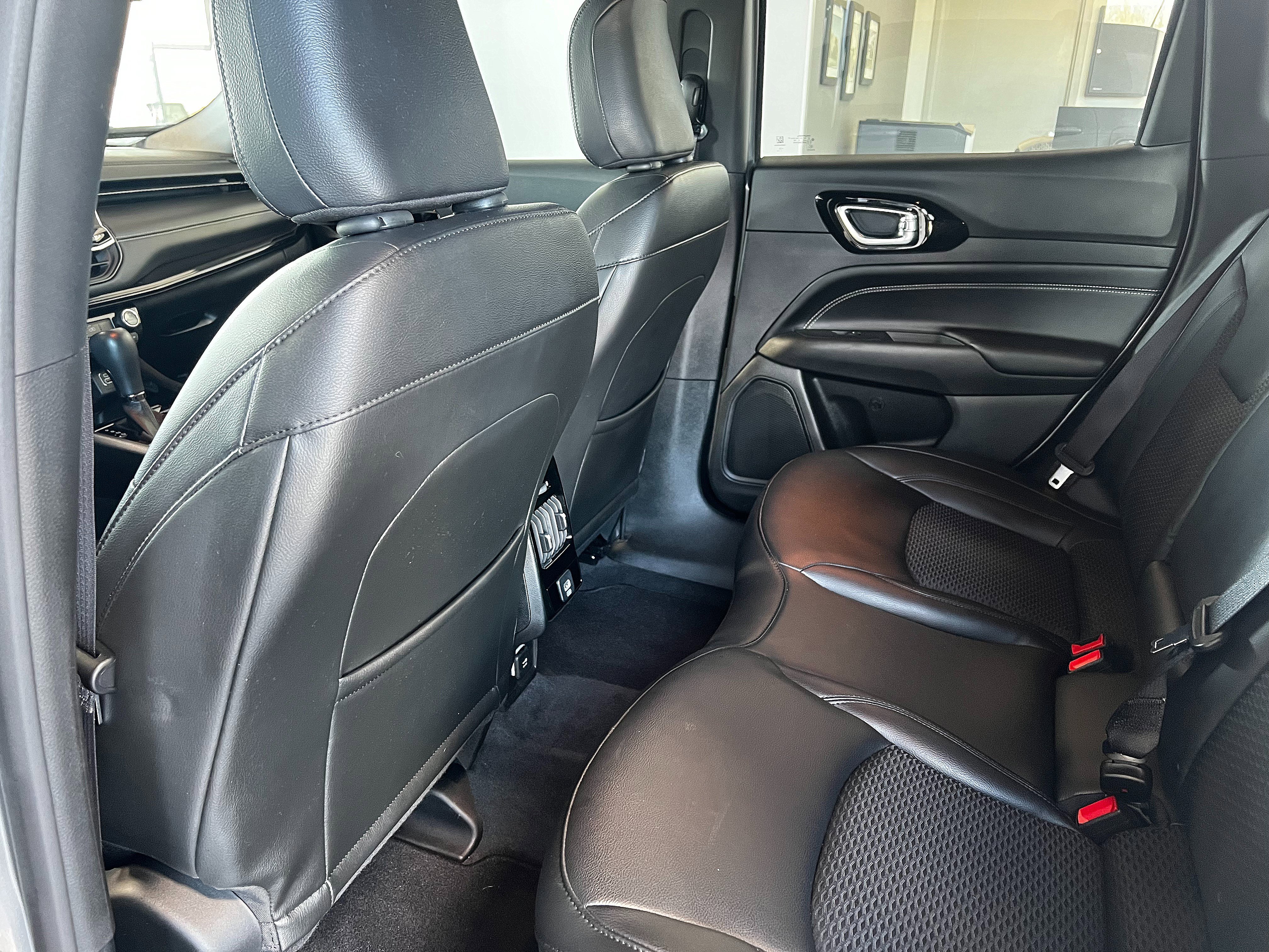 Used 2022 Jeep Compass Latitude image 22