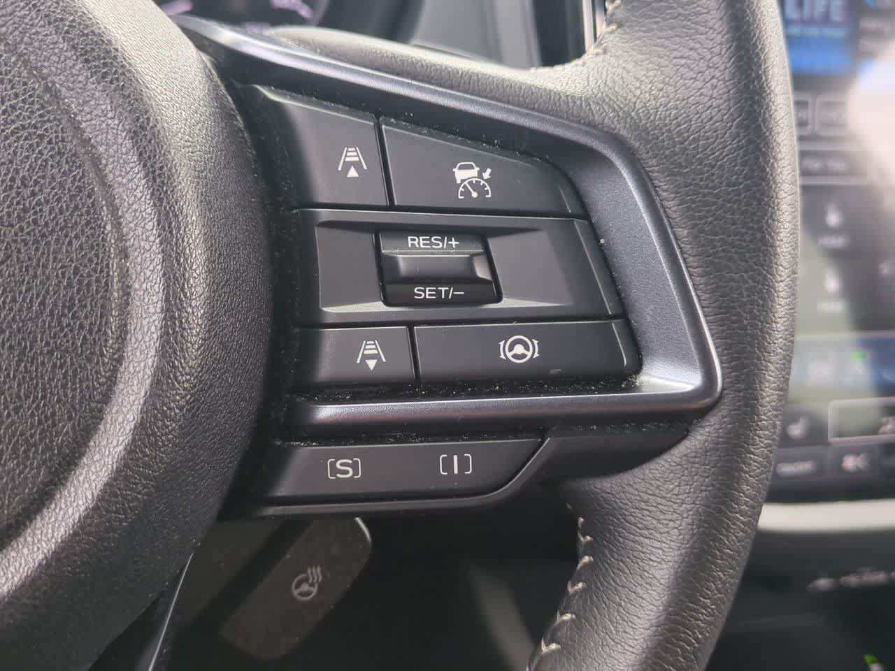 Used 2025 Subaru Forester Limited AWD/4WD image 25