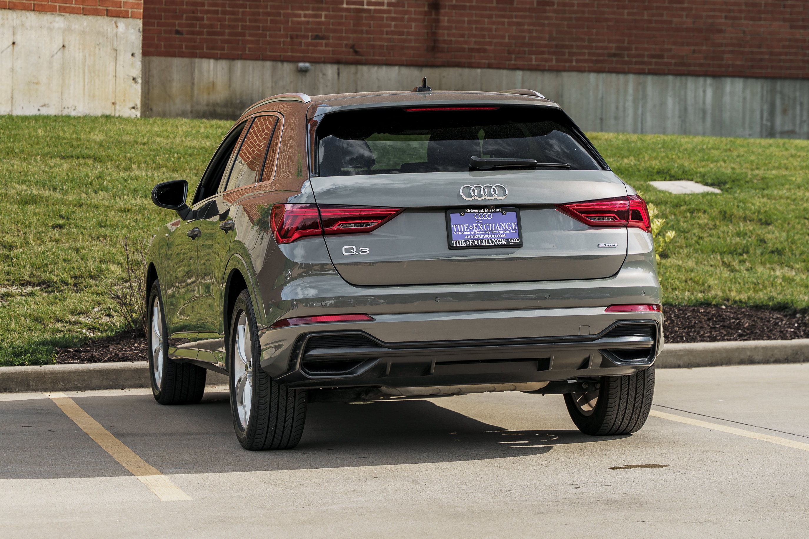 Used 2021 Audi Q3 2.0T Premium w/ Convenience Package AWD/4WD image 4