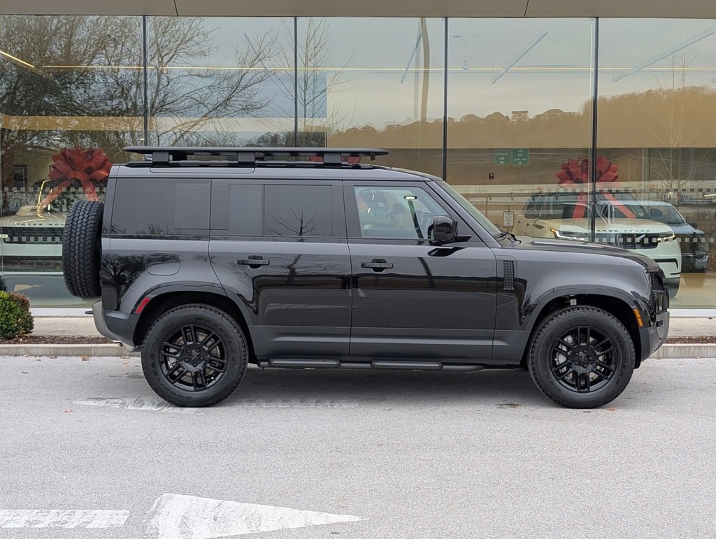 New 2026 Land Rover Defender 110 S image 7