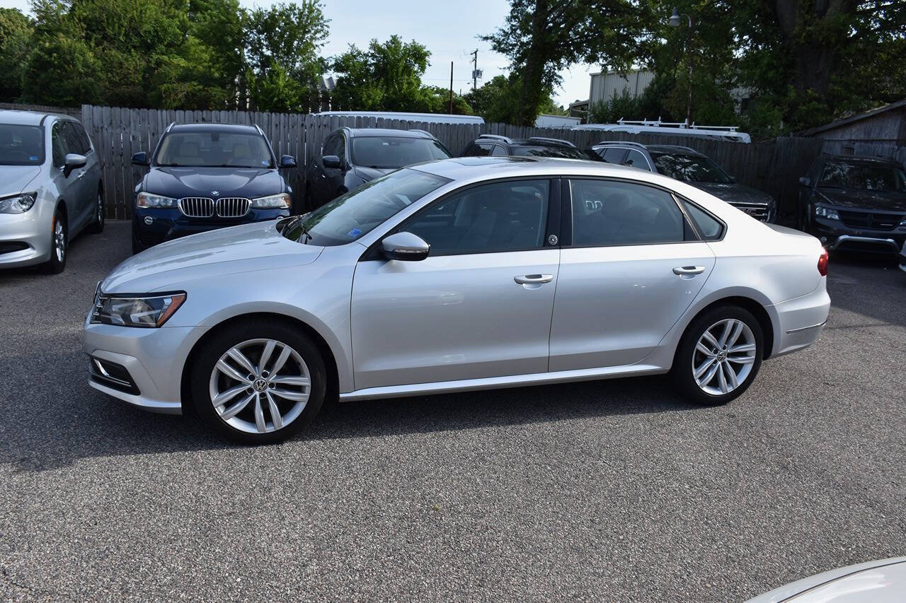 Used 2019 Volkswagen Passat 2.0T Wolfsburg w/ Wheels & Sunroof Package FWD image 2