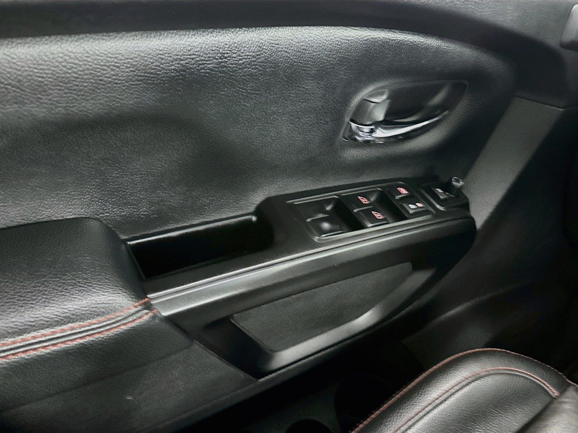 Used 2023 Nissan Titan PRO-4X w/ Pro-4x Convenience Package AWD/4WD image 14