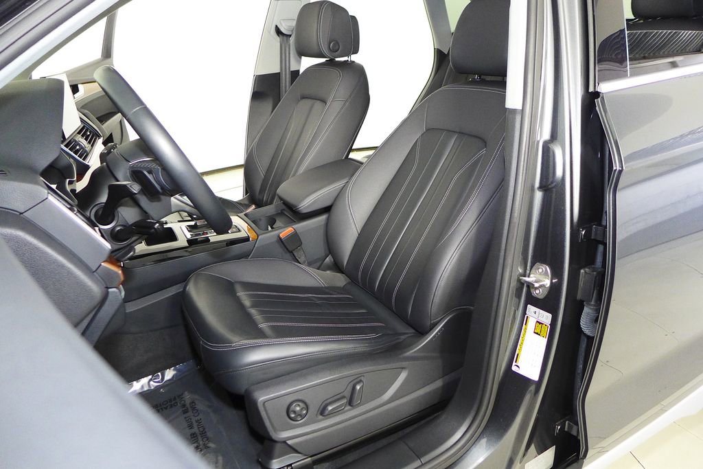 Used 2023 Audi Q5 2.0T Premium w/ Convenience Package AWD/4WD image 22