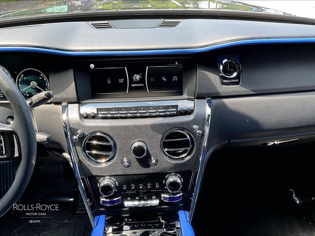 Certified 2023 Rolls-Royce Cullinan AWD/4WD image 7