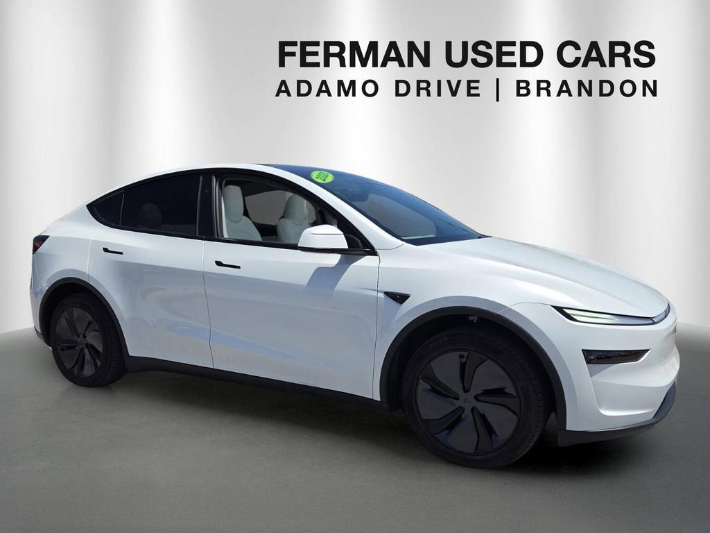 Used 2026 Tesla Model Y 2WD image 1