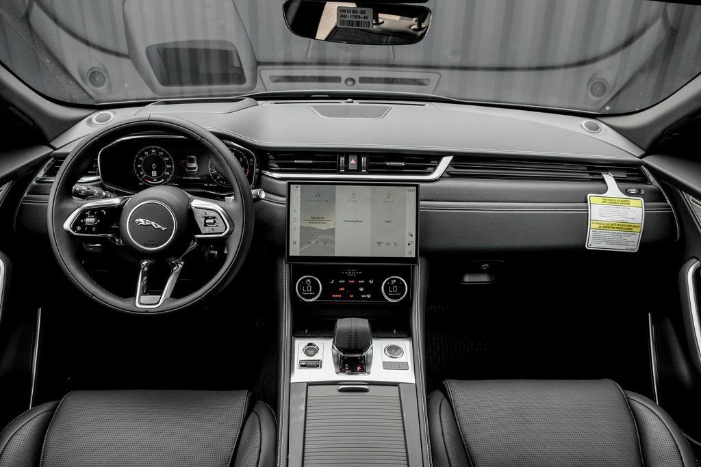 New 2026 Jaguar F-PACE R-Dynamic S image 19