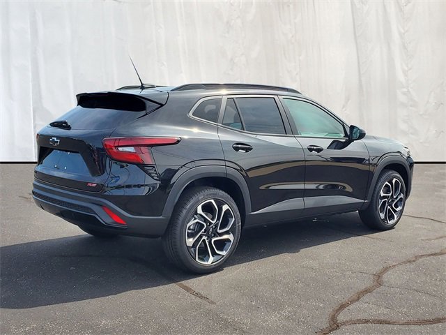 New 2026 Chevrolet Trax RS w/ Sunroof Package image 4