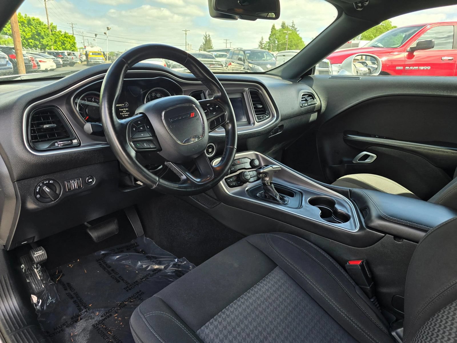 Used 2020 Dodge Challenger SXT RWD image 18
