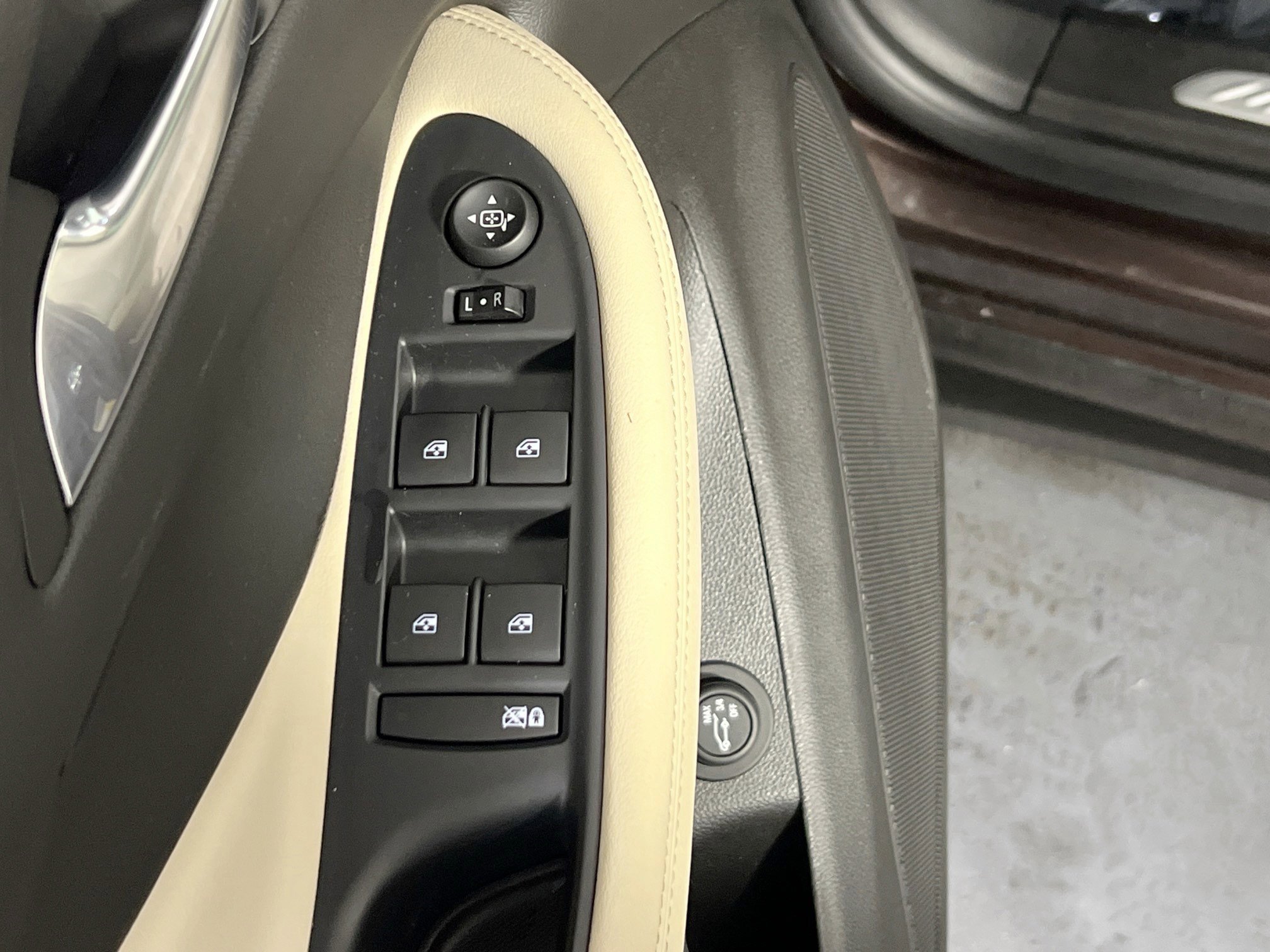 Used 2020 Buick Envision Preferred image 17