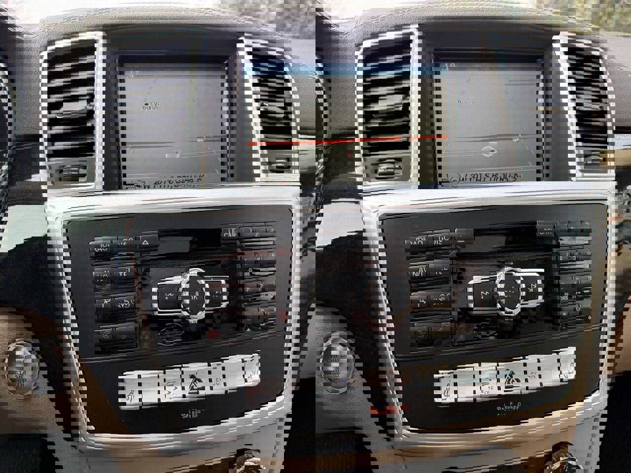 Used 2016 Mercedes-Benz GL 450 4MATIC image 17