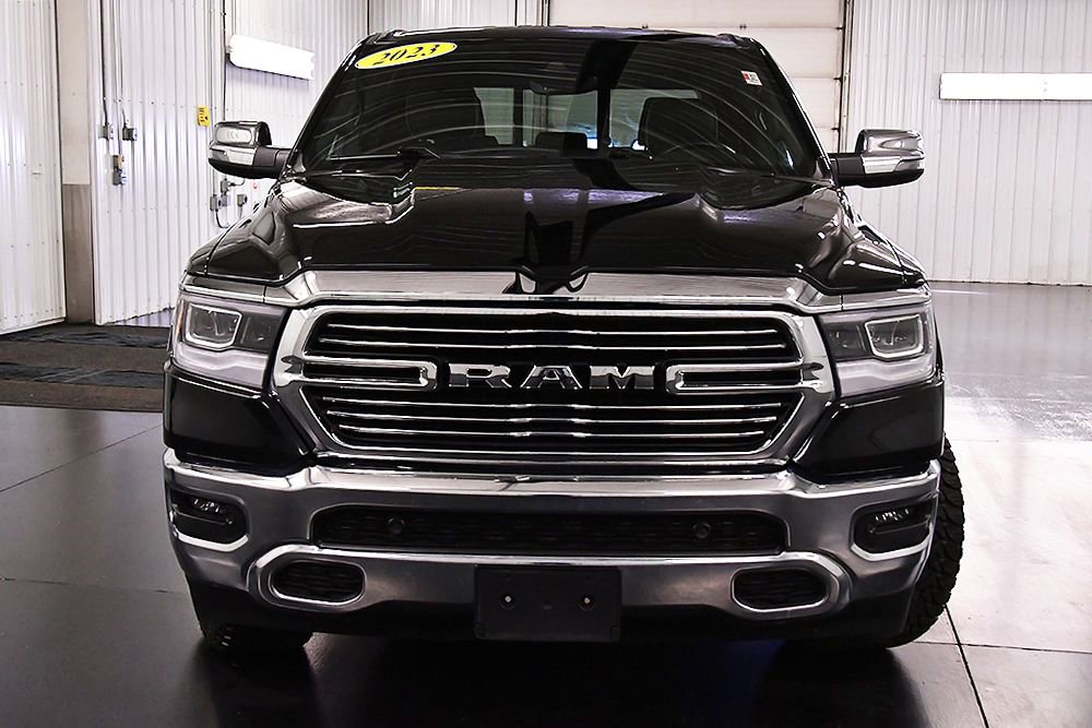 Used 2023 RAM 1500 Laramie AWD/4WD image 2