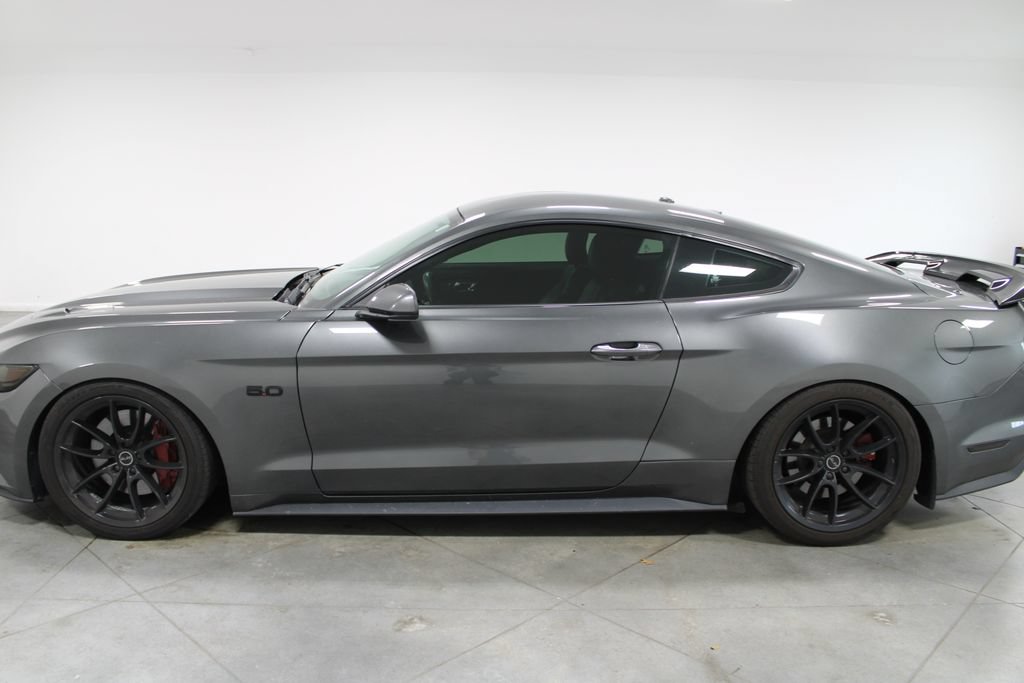 Used 2017 Ford Mustang GT Premium w/ Equipment Group 401A RWD image 6