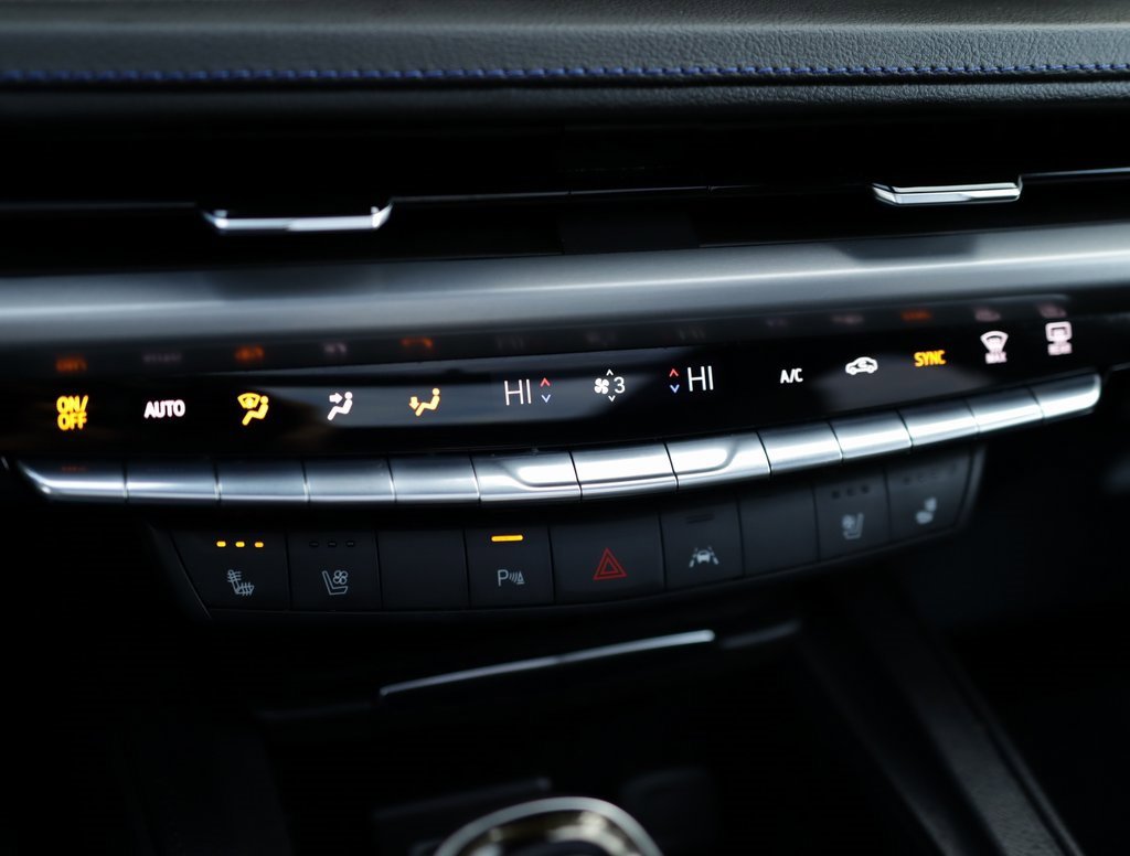 Certified 2024 Cadillac XT4 Sport image 18