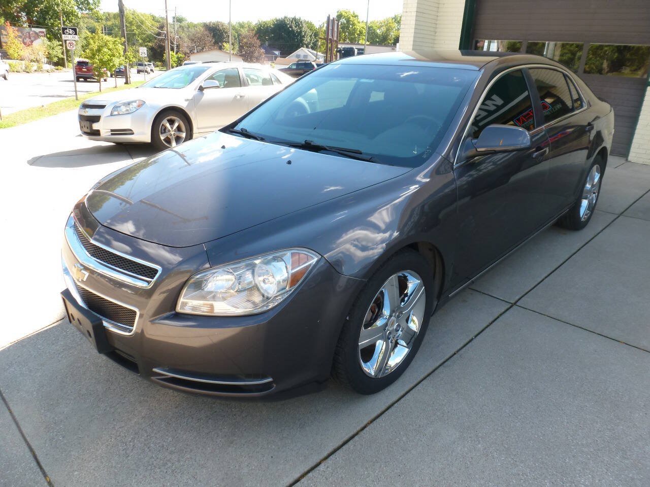 Used 2011 Chevrolet Malibu LT w/ HFV6 Engine Package FWD image 4