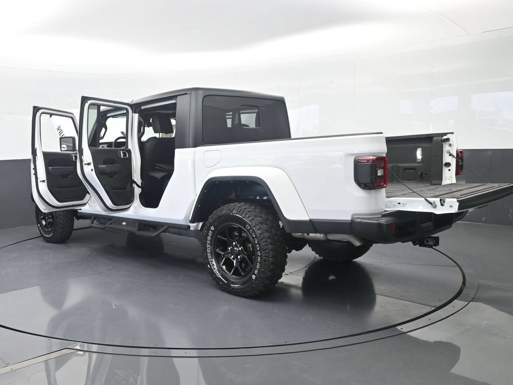 Used 2024 Jeep Gladiator Sport AWD/4WD image 69