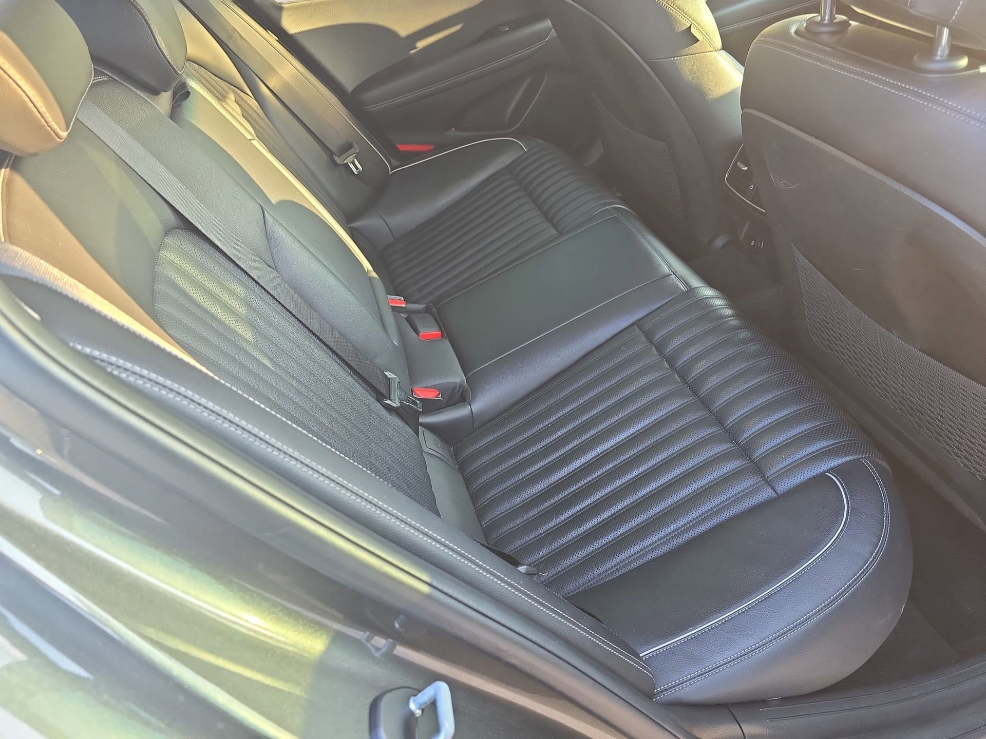 Used 2022 Genesis G70 2.0T w/ Prestige Package RWD image 11