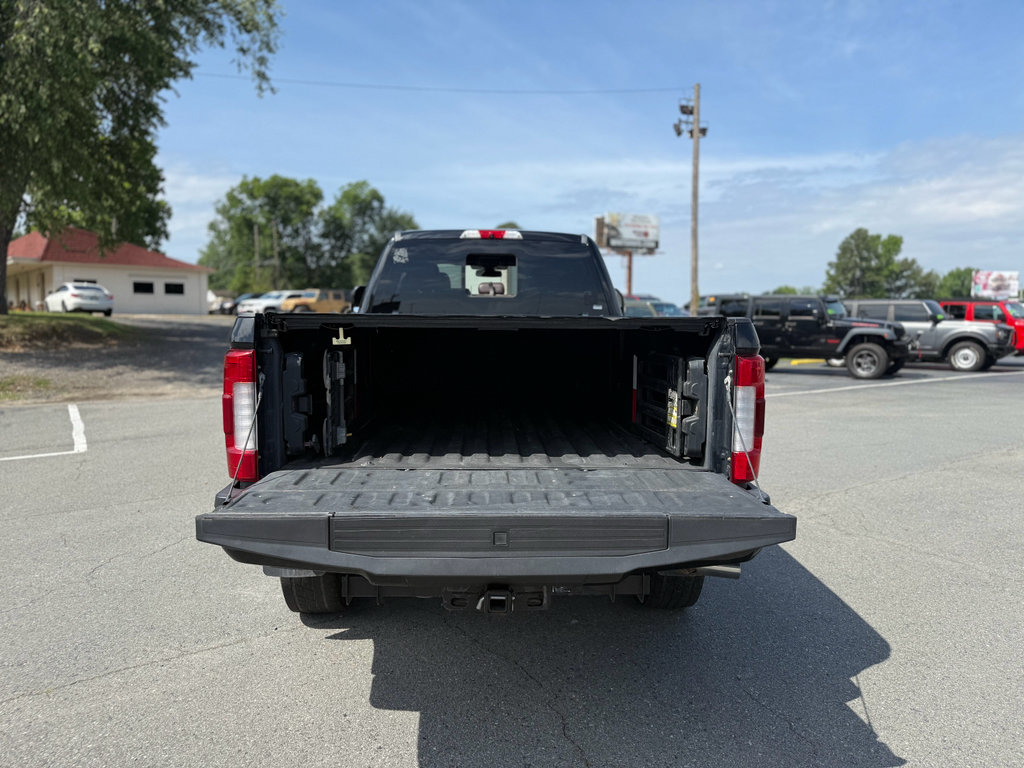 Used 2017 Ford F250 Platinum w/ Platinum Ultimate Package AWD/4WD image 18