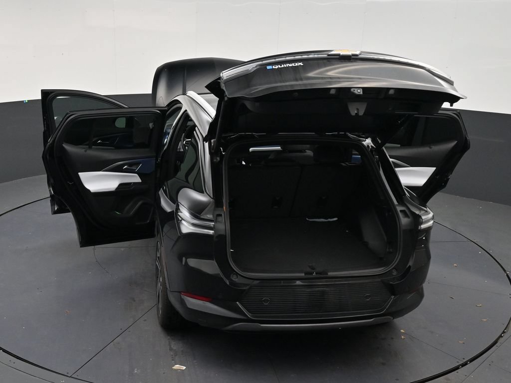 Used 2026 Chevrolet Equinox EV LT w/ Convenience Package II FWD image 31