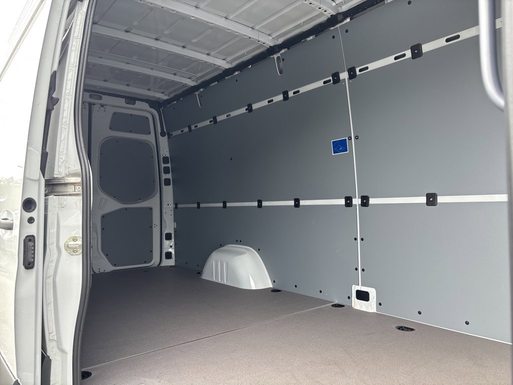 Used 2024 Mercedes-Benz Sprinter 2500 image 18