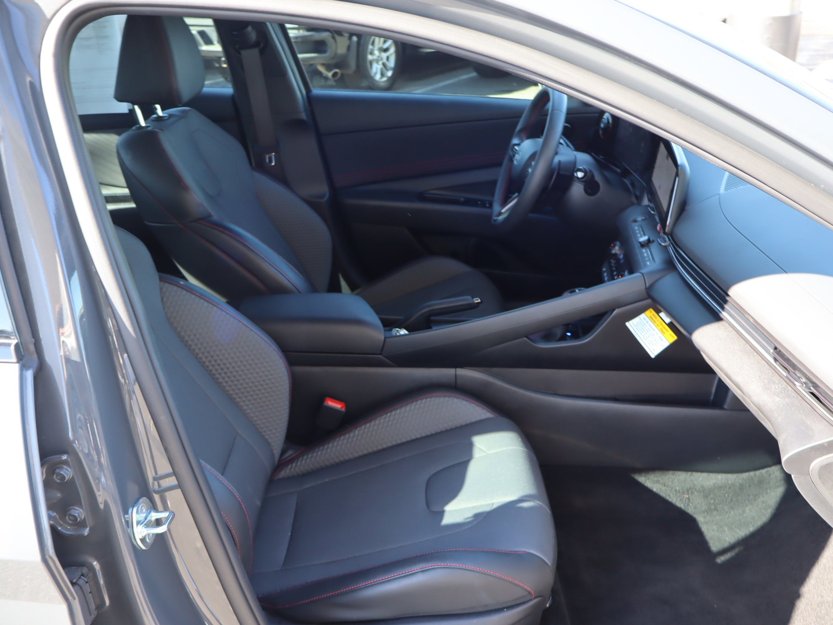 Used 2025 Hyundai Elantra N Line image 38