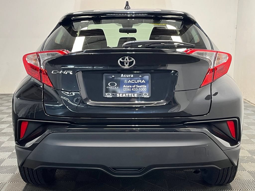 Used 2020 Toyota C-HR LE FWD image 21