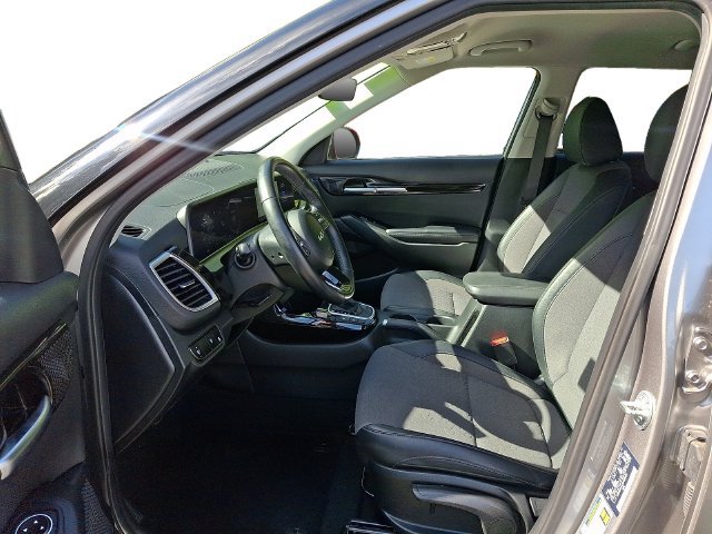 Used 2024 Kia Seltos S AWD/4WD image 11
