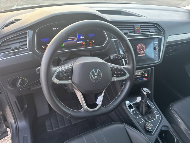 Used 2022 Volkswagen Tiguan SE image 11