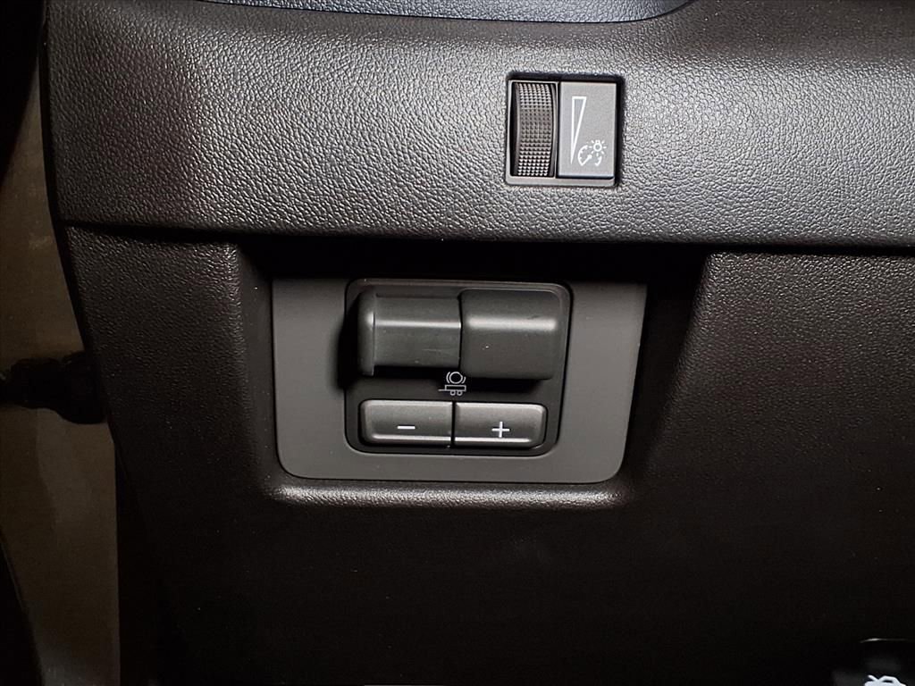 New 2026 GMC Canyon Elevation RWD image 17