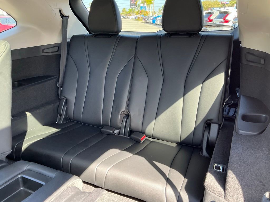 Used 2025 Acura MDX FWD image 25
