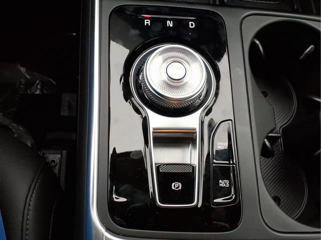 Used 2025 Kia Carnival EX image 20