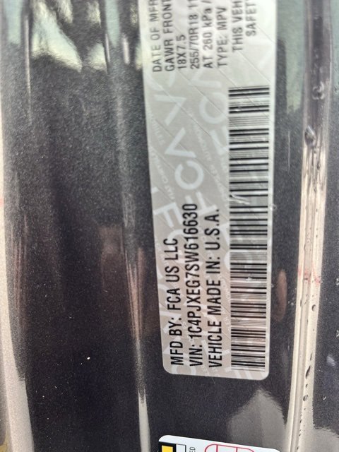 Used 2025 Jeep Wrangler Sahara image 14