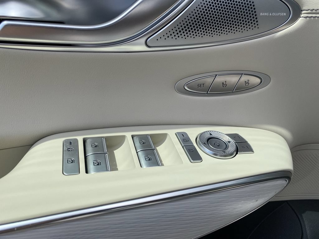 New 2026 Genesis GV70 2.5T Advanced AWD/4WD image 18