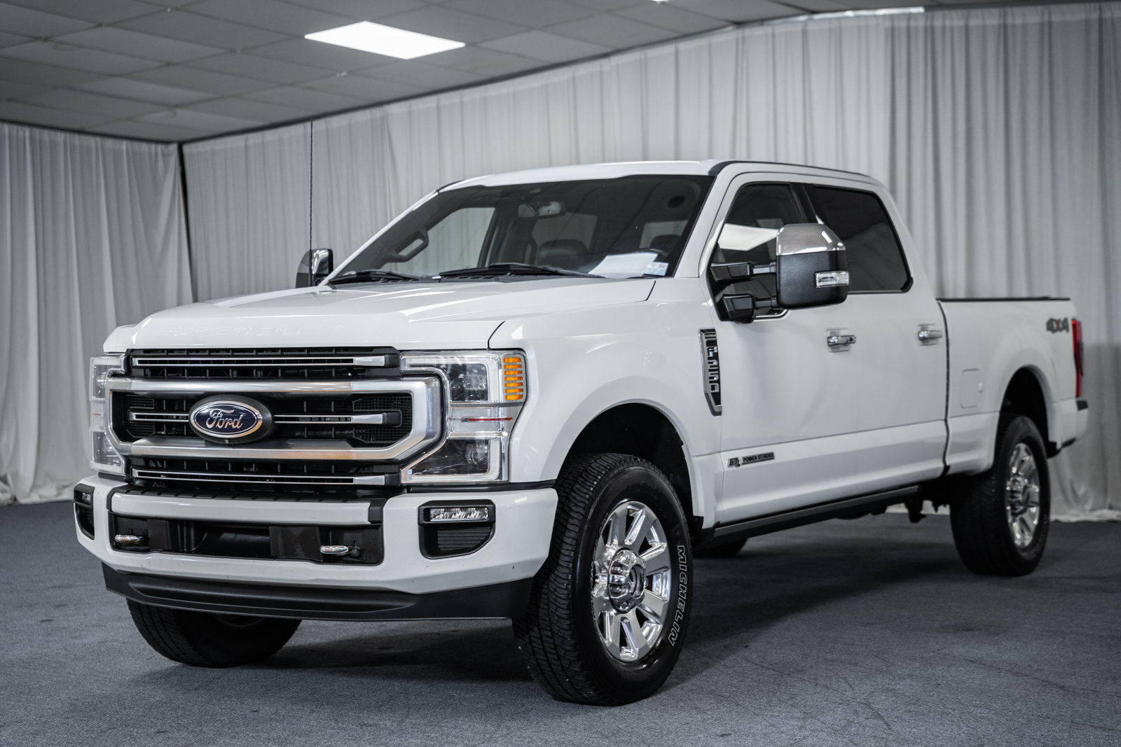 Certified 2022 Ford F250 Platinum AWD/4WD image 3