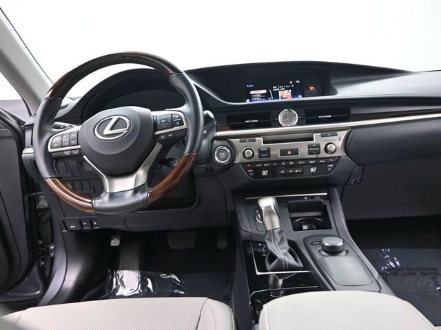 Used 2017 Lexus ES 350 w/ Premium Package FWD image 18