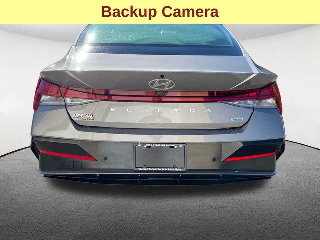 Used 2024 Hyundai Elantra Limited image 12