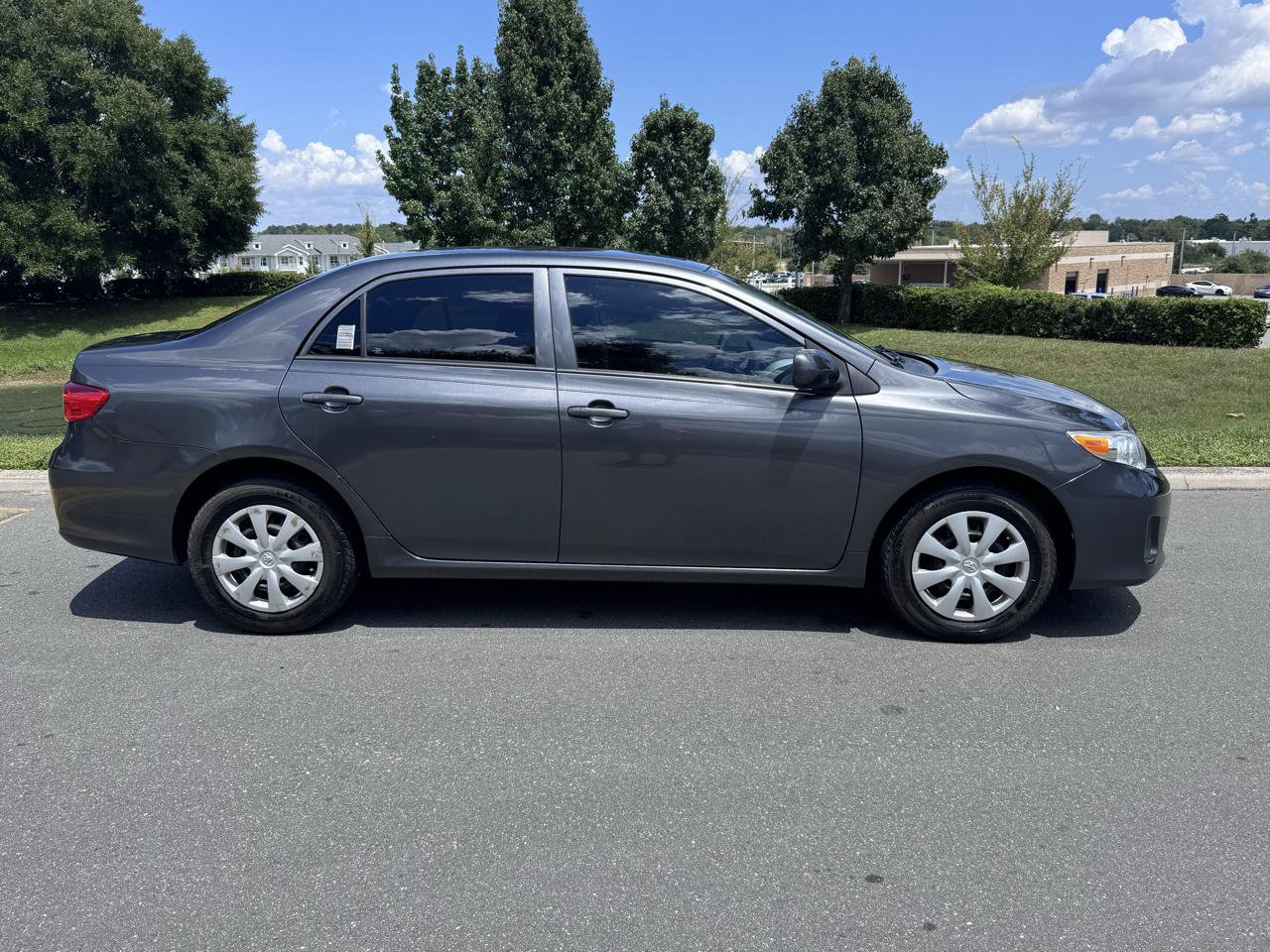 Used 2012 Toyota Corolla L FWD image 29