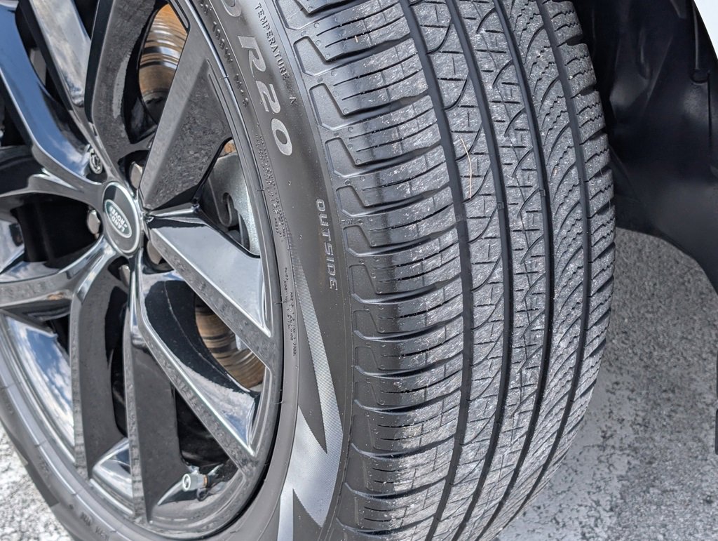 Certified 2025 Land Rover Range Rover Velar S image 31