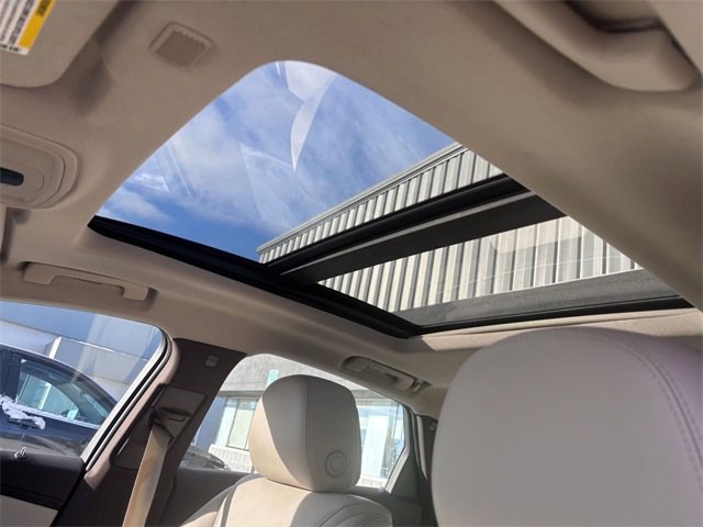 Used 2013 Cadillac XTS Luxury w/ Driver Awareness Package image 11