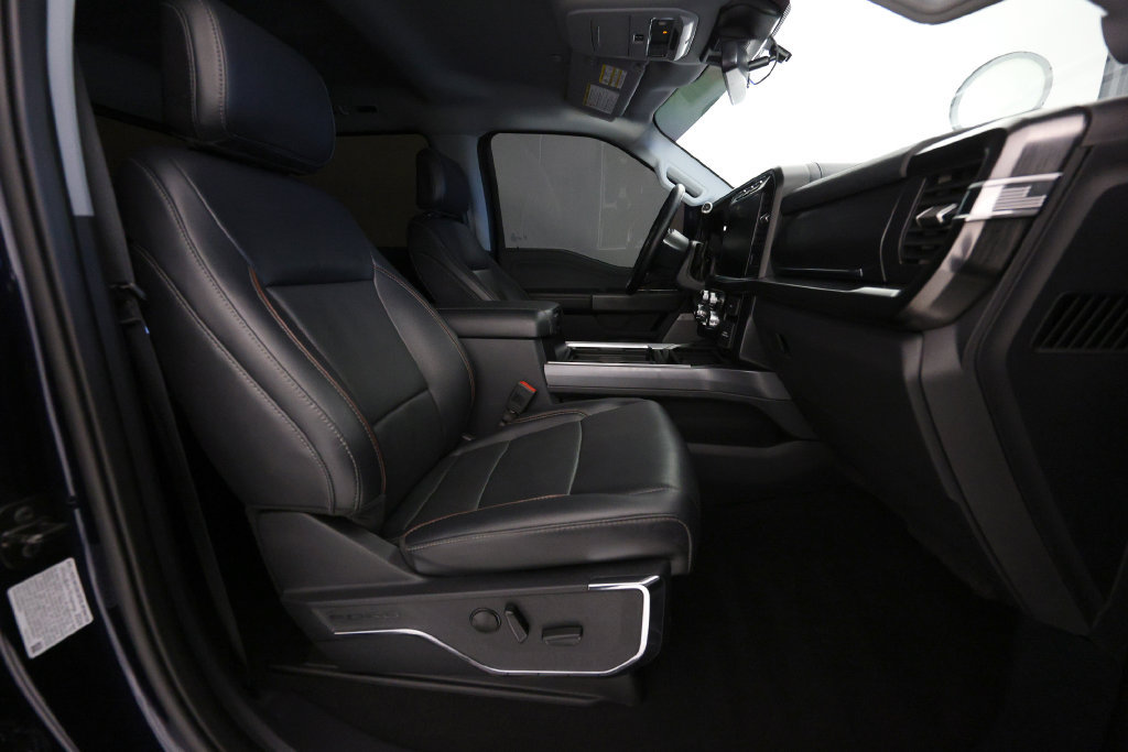 Used 2024 Ford F250 Lariat w/ Black Appearance Package AWD/4WD image 12