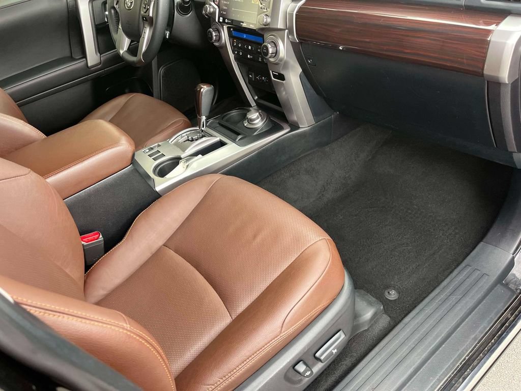 Used 2021 Toyota 4Runner Limited AWD/4WD image 22