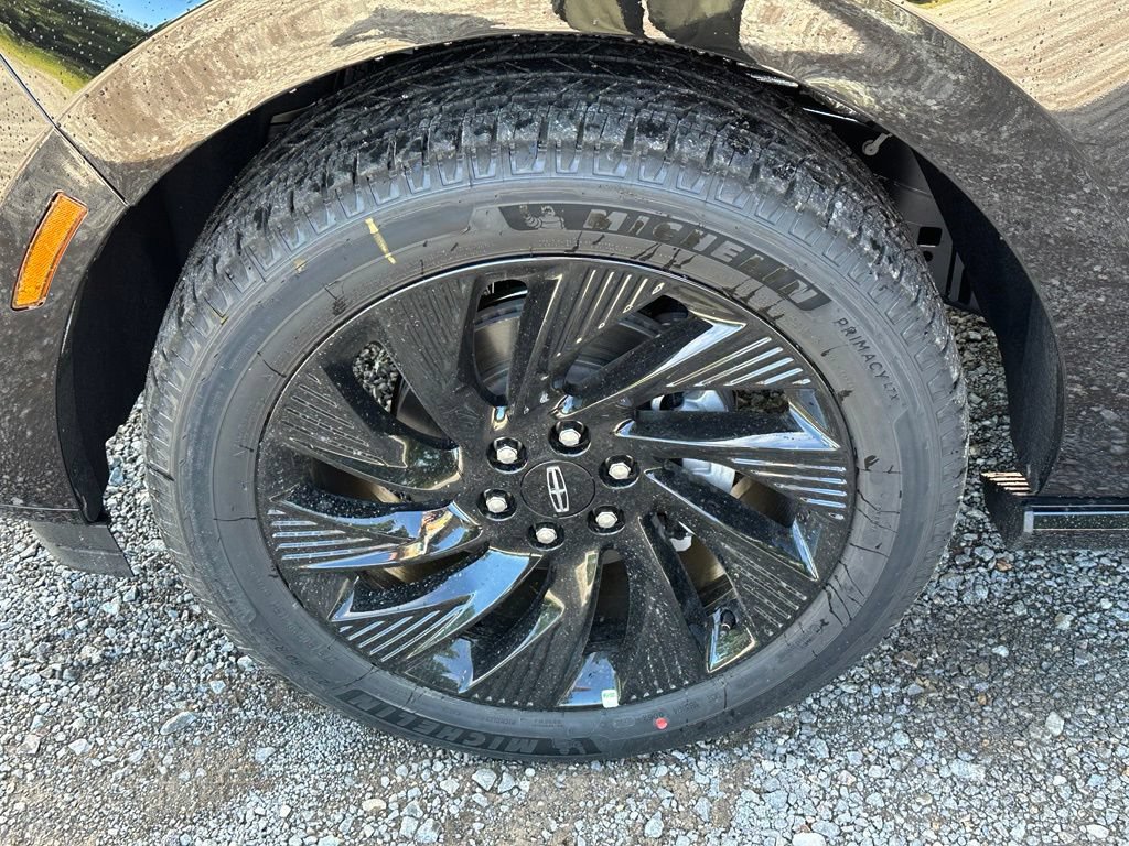 New 2027 Lincoln Navigator Reserve w/ Jet Appearance Package AWD/4WD image 5