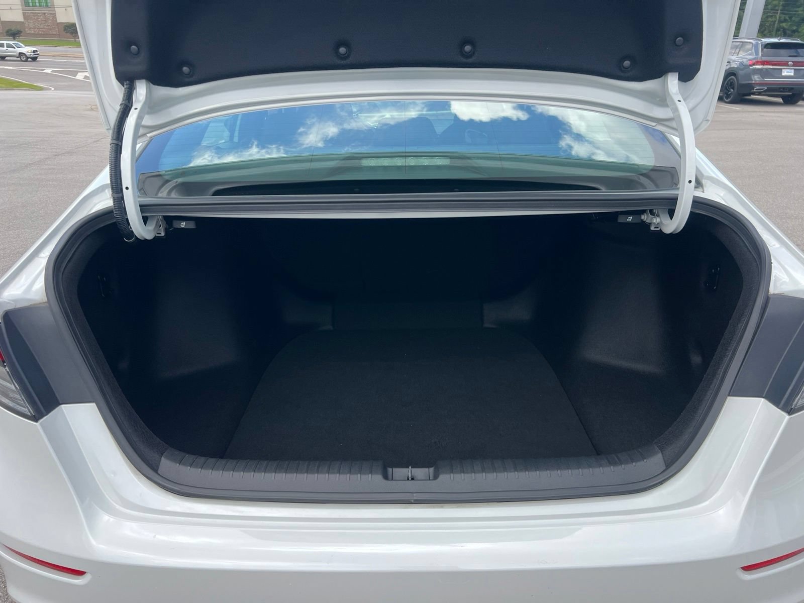 Used 2024 Honda Accord Sport image 30